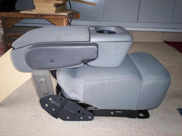 center out 
Description:  here is the center seat removed and disassembled.