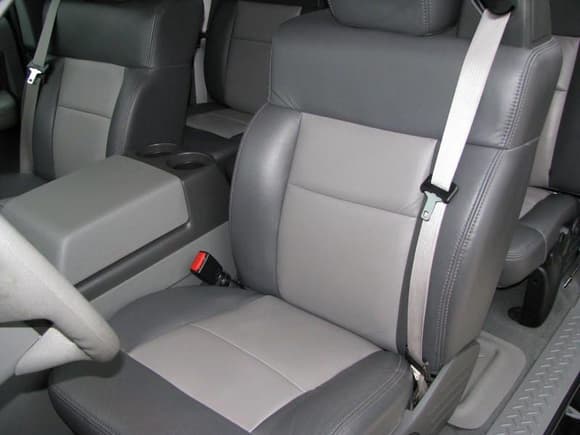 Leather (Katzkin) seats
Console instead of jumpseat