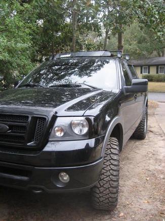 roof rack and tinted windshield 35%