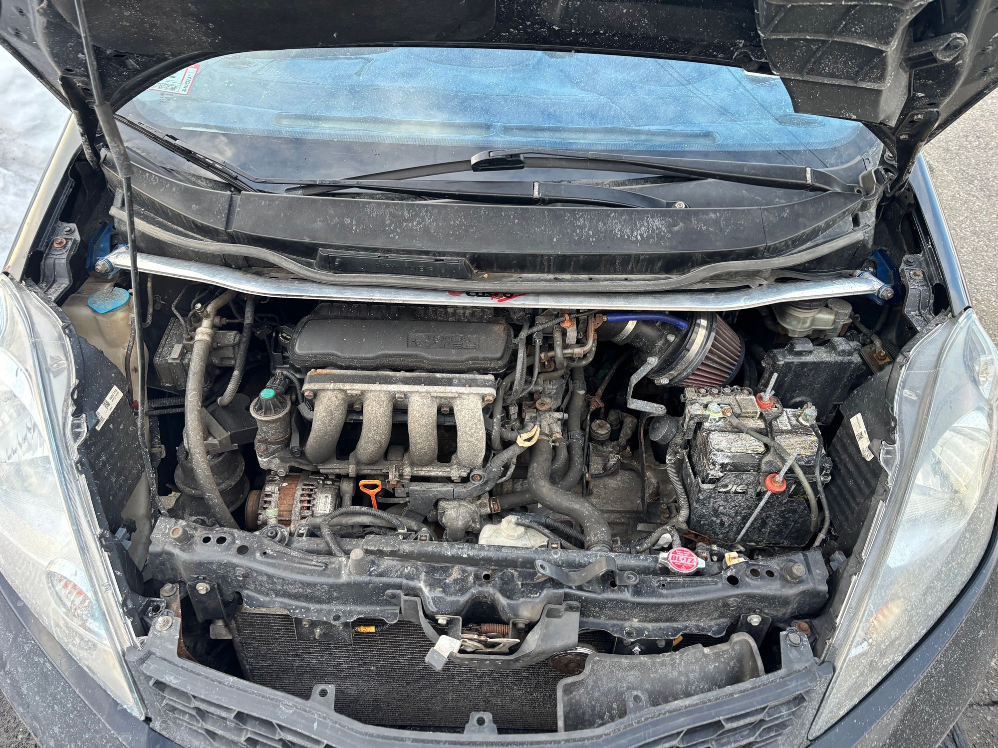 Updated engine bay picture, dont mind the salt