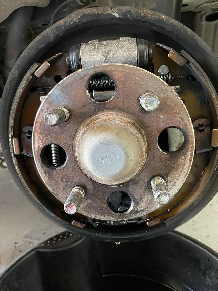 Hub dust cap removal (how to) Unofficial Honda FIT Forums