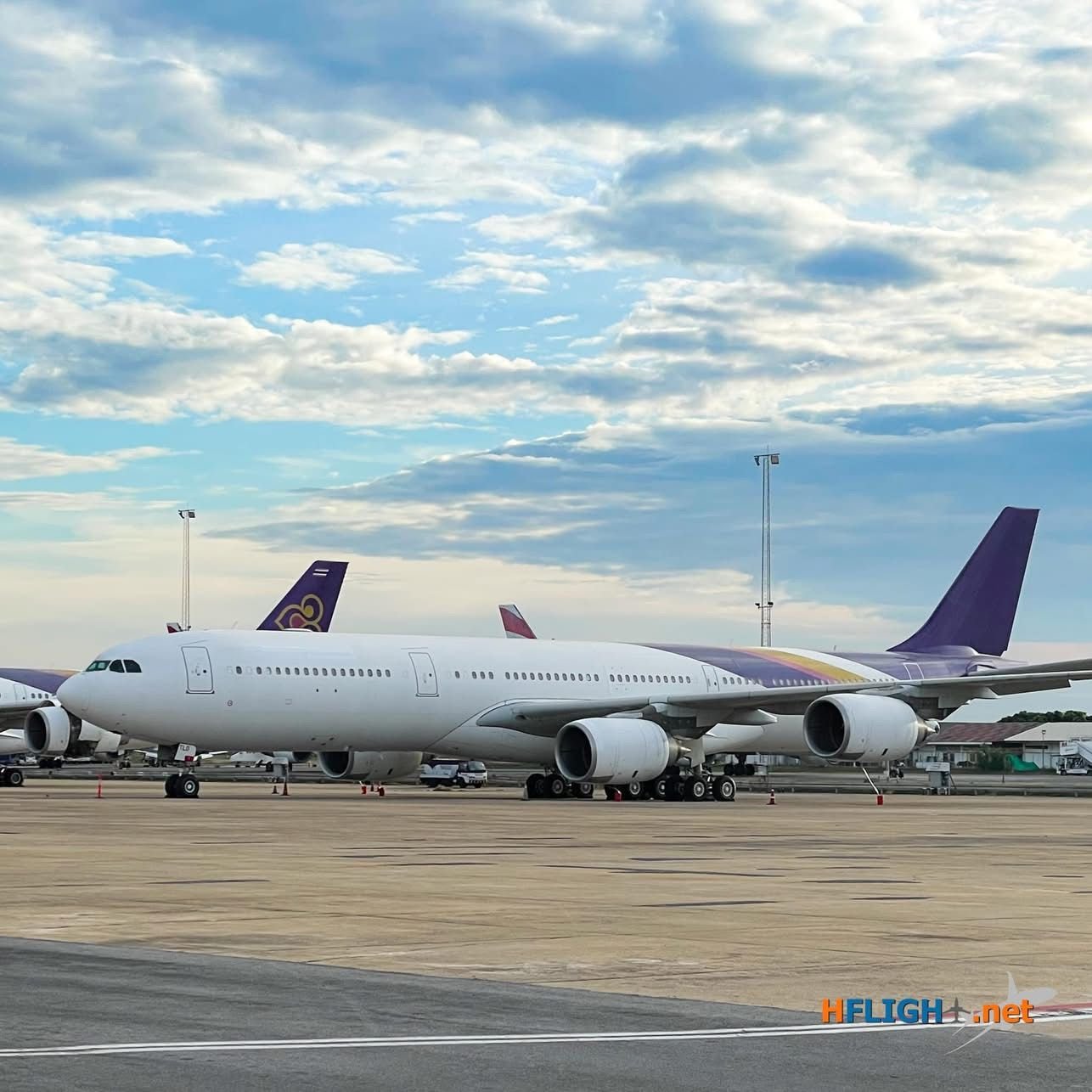 Phoenix A340-500 タイ国際航空 HS-TLA 1/400 [11545]
