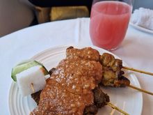 Satay and guava juice