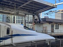 Front car of a shinkansen heading south to Shin-osaka and beyond