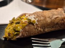Canollo pistachio. 