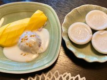  Coconut custard and mango sticky rice
