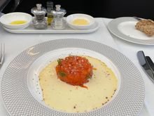 Very nice salmon starter, sauce is good. 