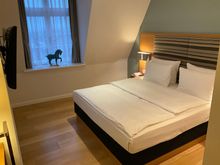 Bedroom 2 : USB A + powerplugs are available at the bedside