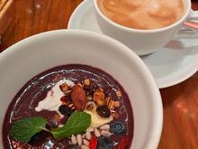 Açaí bowl and soy latte
