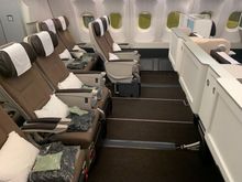 A340-300 4-class gap behind row 22.