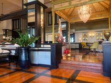 Club Lounge