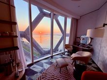 Swiss Signature Room - lounge area