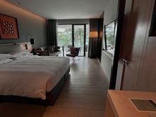 Four Points Patong Ocean Front room