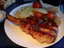 When it's available, I always pick the pork chop over the Japanese washoku .  The Colby 2016 Red blend accompanied well with the pork.