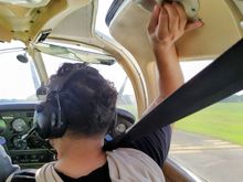 Tek kept the cockpit open due to the heat, until we reached the end of the runway 
