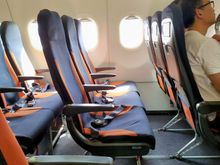 A profile of the easyJet seating, showing how thin it is 