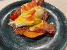 Eggs Benedict, washed down with Pommery Louise 2005