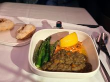 Salmon with lentils and asparagus.