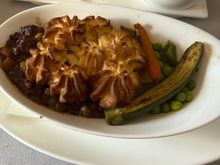 The ‘pie’ took me by surprise since it was cottage pie and not a pastry pie. And it was a bit dry. 