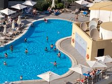 Lower Narcis pool om level 10, oh dear i see myself in rather unflattering position, kindly avert your gaze ! 