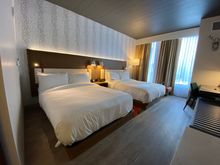 2 Queen Beds