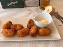 Croquetas de mariscos