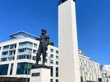 a memorial on the other side, the developer did a good job setting up this embankment.