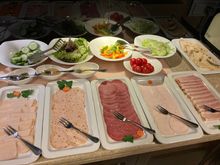 Cold cuts + greens 