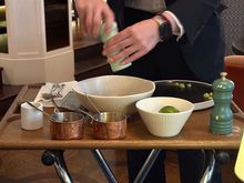 Preparé à la table .....