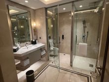 Main Bathroom (bathtub on the right)