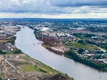 Approach over the Clyde to Glasgow Airport