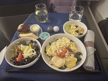 Would highly recommend the cheese tortellini. Bread served warm. 