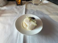 Amuse bouche - scallop with caviar