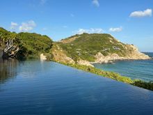 Another infinity pool / residence for family and friends 
