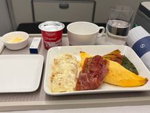 Plain omelette with potato gratin, yogurt (the other choices were Korean style assorted Jeon and Pork Humba with garlic rice). Served 2 hours before landing.