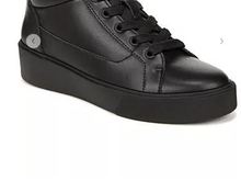 1.25" heel
Lace-Up Closure
The purchase of this product supports responsible manufacturing in the leather industry
Leather upper, Synthetic lining, Synthetic sole
Web ID: 17294972 (Macy's)