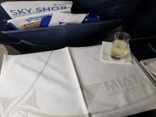 The tablecloths were very nice (unlike the sparkling wine)