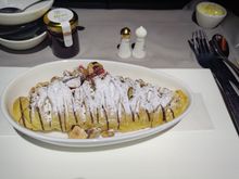 Breakfast main - supposedly an apfelstrudel. I find it super weird to serve a strudel at breakfast but then a) this didn't have much to do with a real apfelstrudel anyway, b) it was served at 14:30 which is hardly a breakfast time, c) it was really delicious :)
