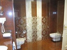 Presidential Suite - En-suite Bathroom with separate toilet area