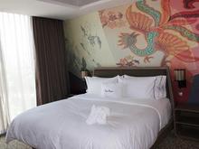 doubletree hilton cgk king suite bedroom resized
