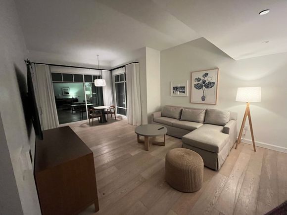 Grand Ocean Suite Living Room