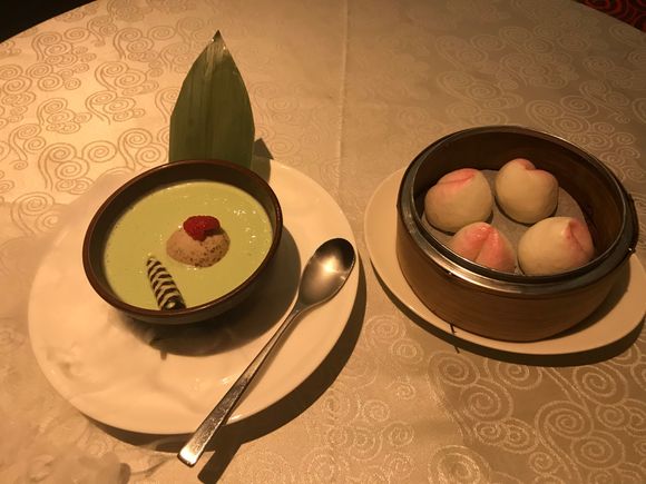 Avocado cream & coffee ice cream 