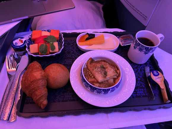Nothing mind blowing again. Crepes with apple compote, some cheese (which thankfully wasn't soggy, like last time), fruit and strawberry jam.

I was happy to be in Schiphol to have proper food at the Privium lounge.