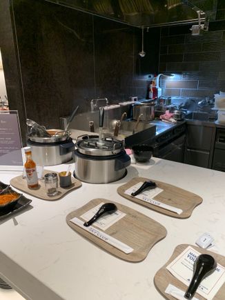 Noodle bar 