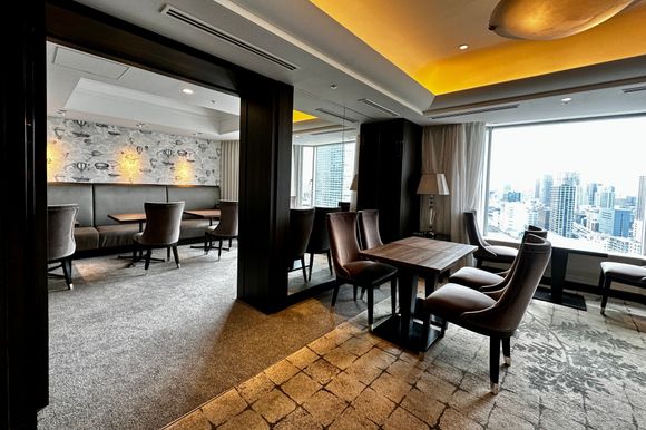 Extended part of the Club Lounge 