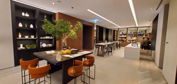 Restaurant reception