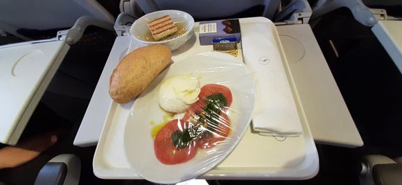 Burrata for the fellow pax to ARN