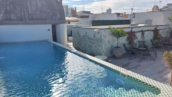 Dip pool