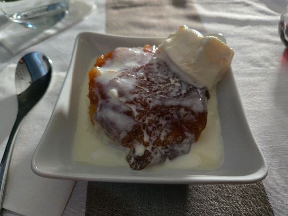 Caramel apple butter cake
