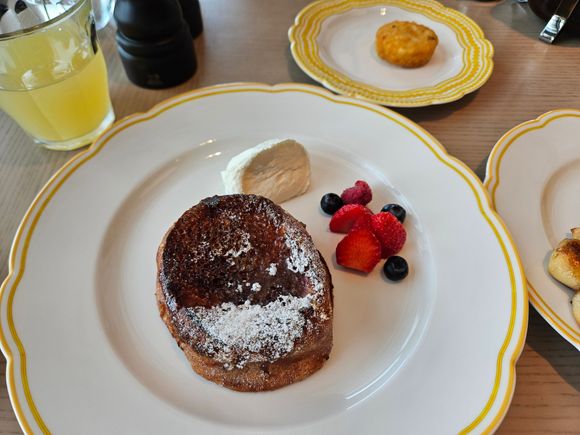 Bruleed french toast (very good!)